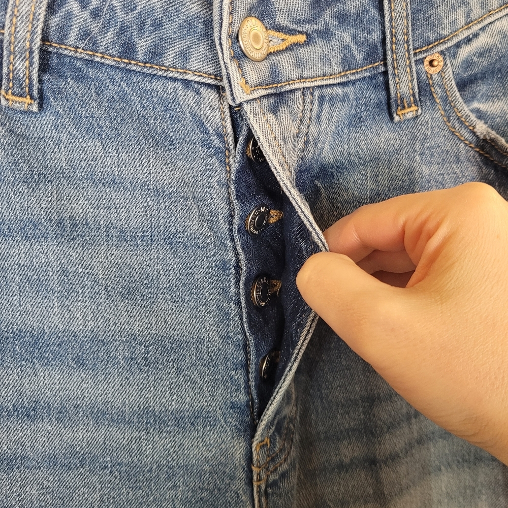 OLD NAVY High Rise Button Fly Curvy OG Loose Jeans Size 14 - Picture 4 of 11